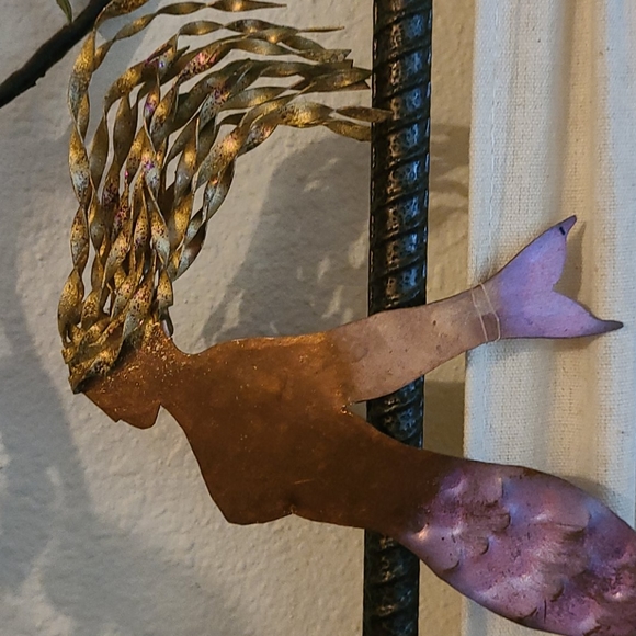 MERMAID METAL WINDOW HANGING.SPARKLES - Picture 6 of 16